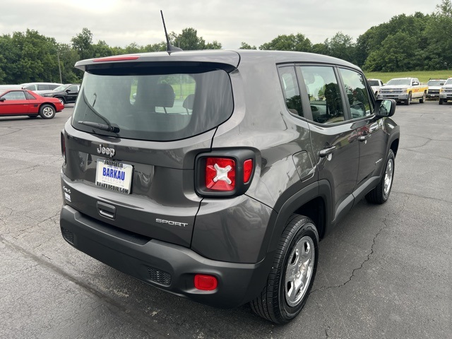 2019 Jeep Renegade Sport photo 3