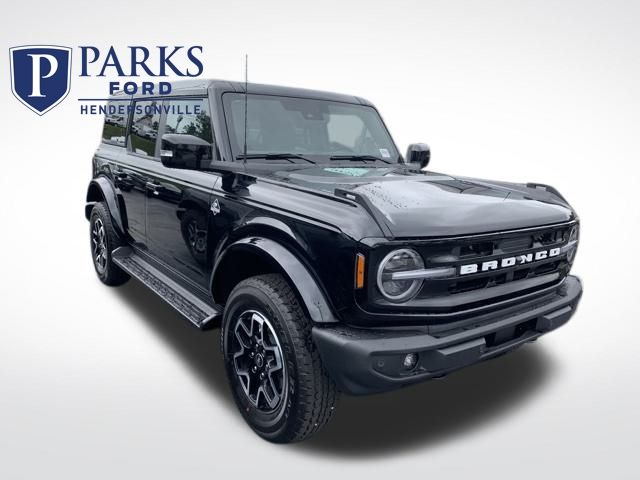 2025 Ford Bronco 4-Door Outer Banks's photo