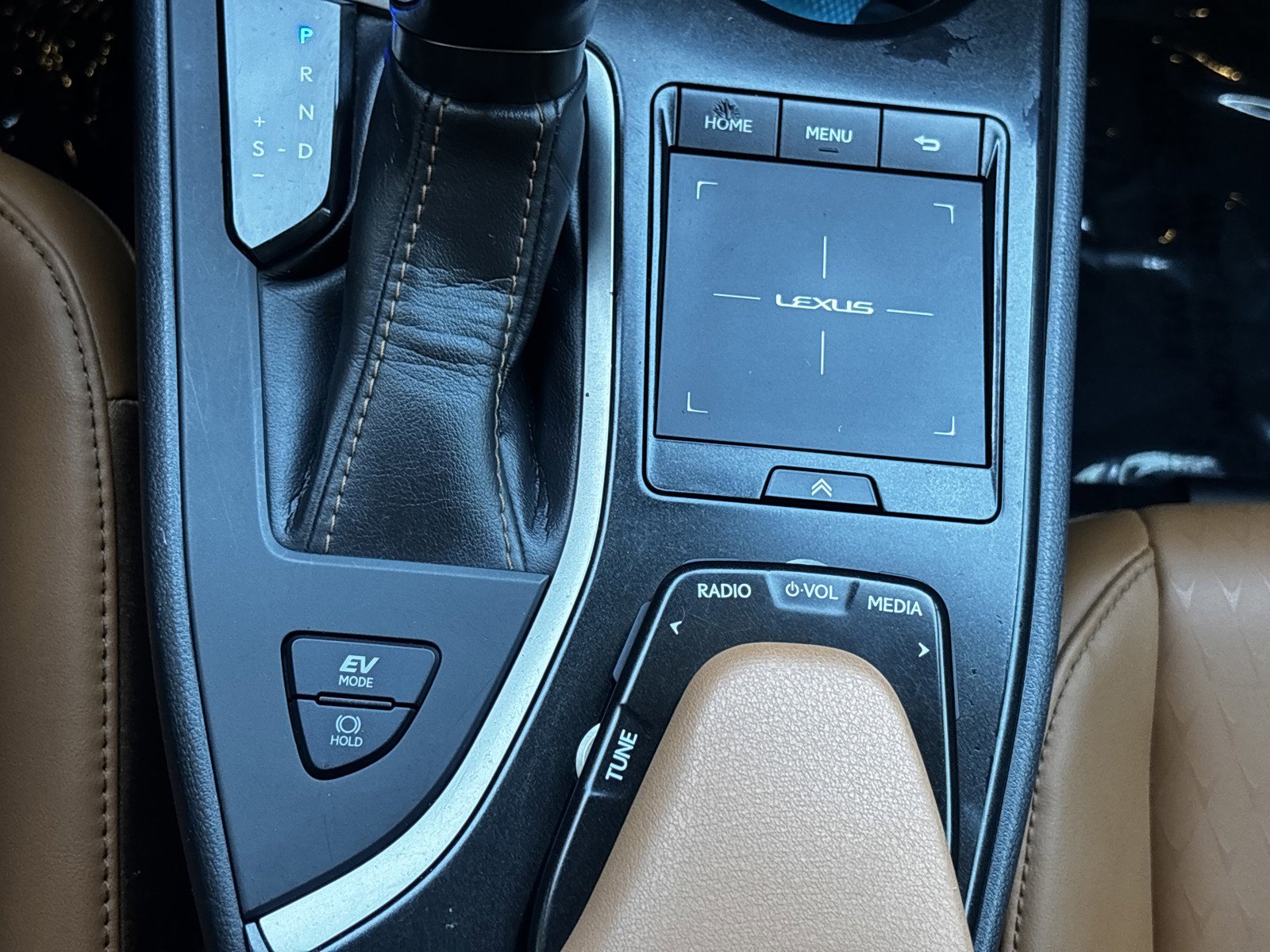 2020 Lexus UX 250h photo 12