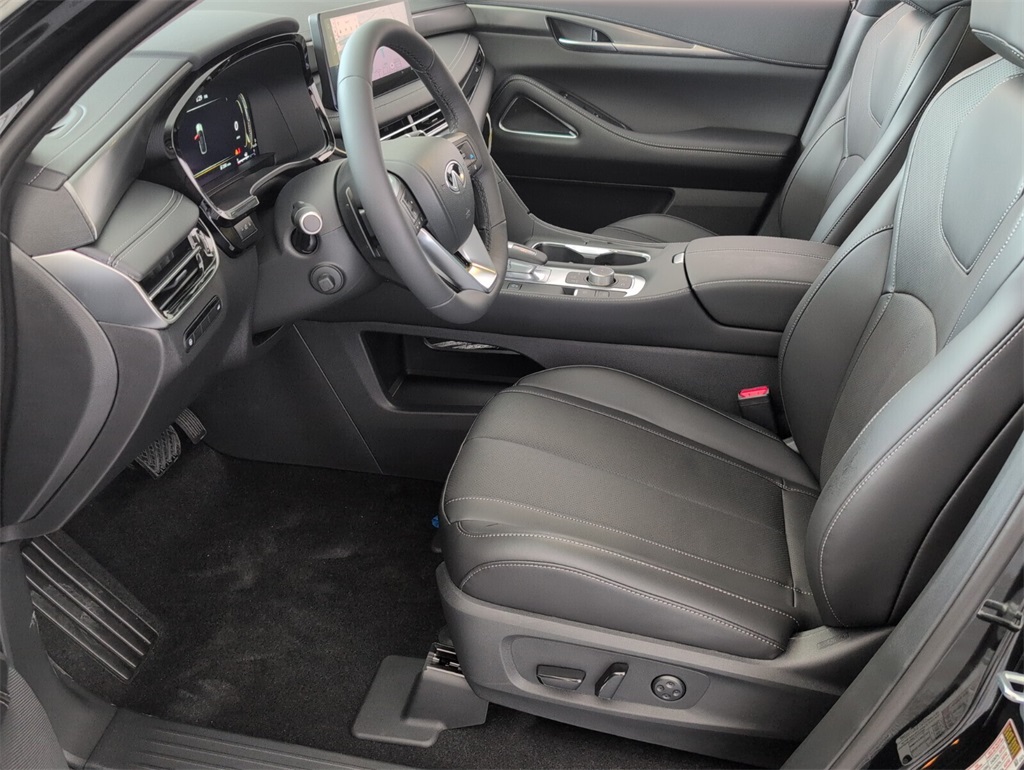 2026 Infiniti QX60 Luxe photo 6