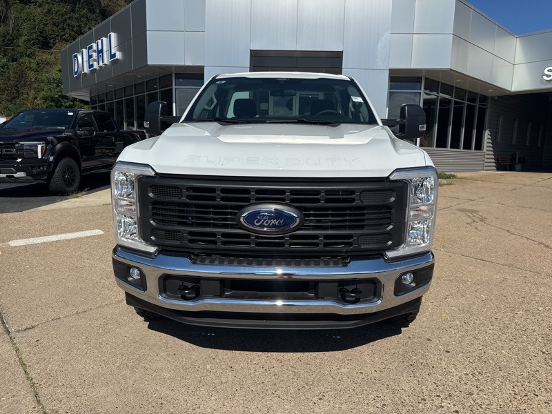 2025 Ford F-350 XL photo 2