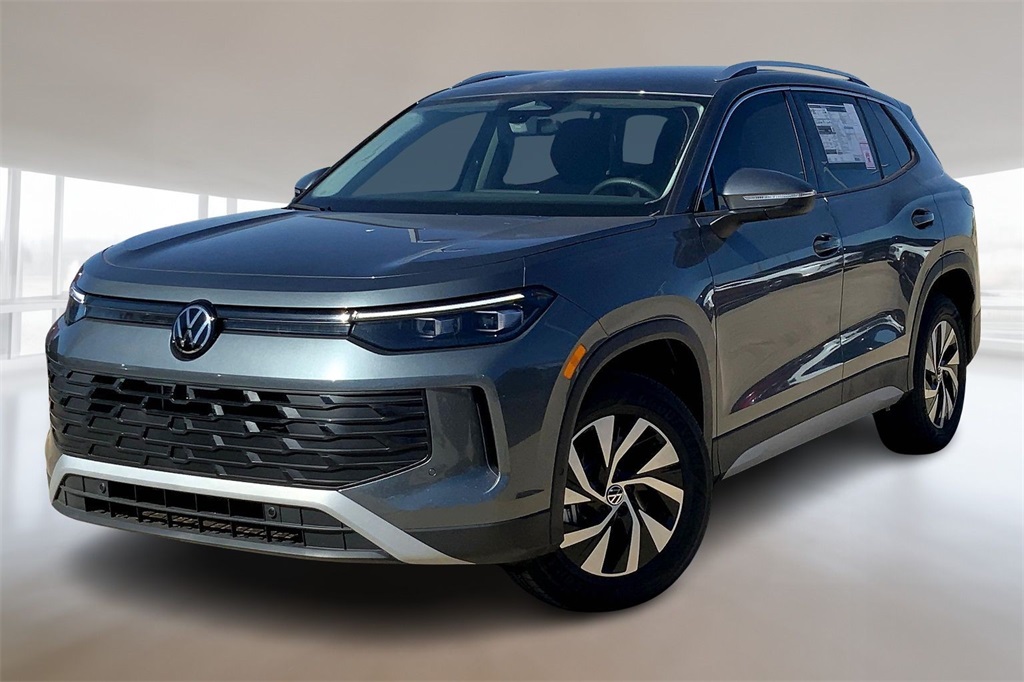 2025 Volkswagen Tiguan S's photo