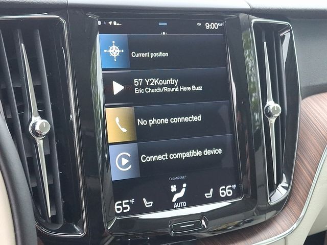 2021 Volvo XC60 T5 Momentum photo 17