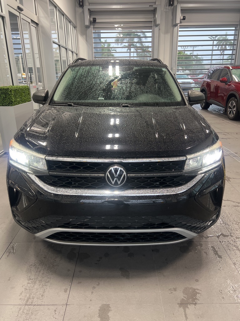 2022 Volkswagen Taos S photo 2