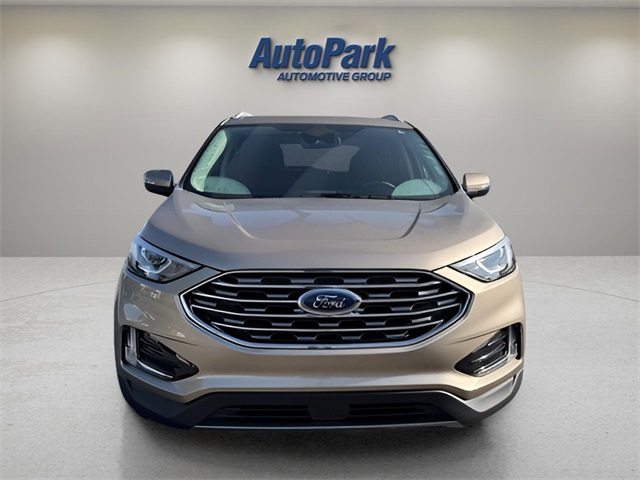 2020 Ford Edge SEL photo 2