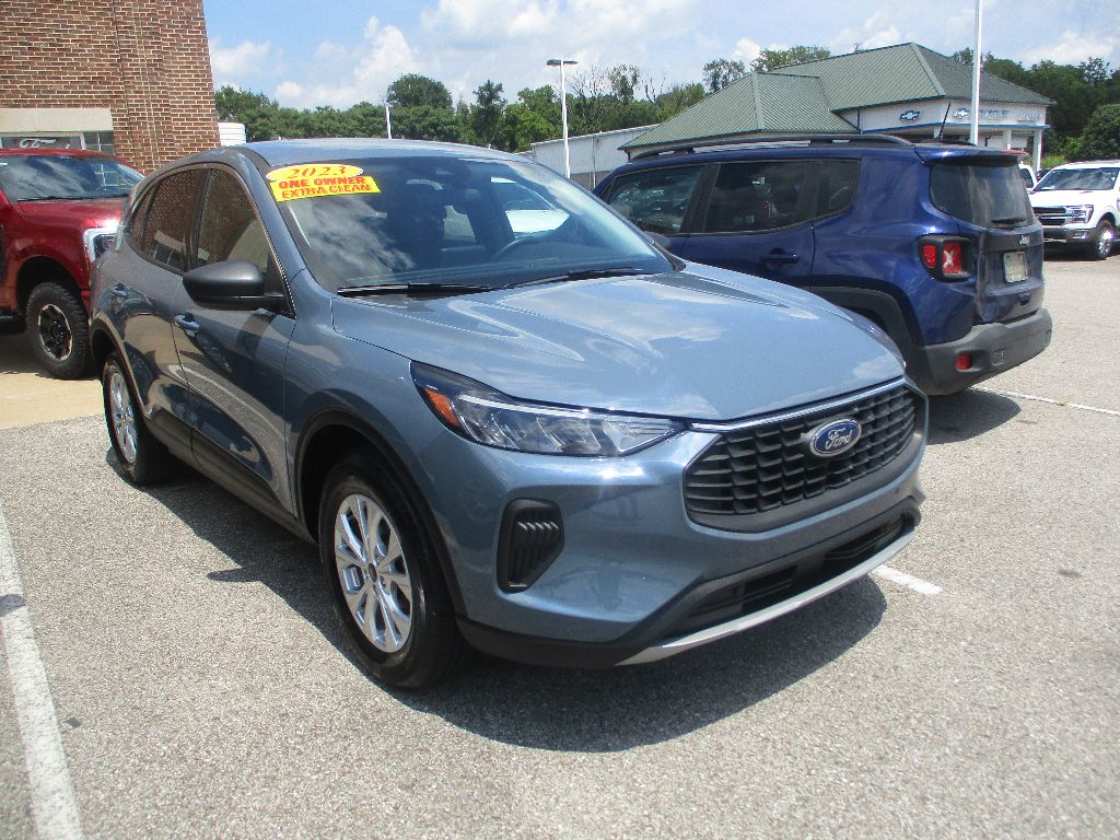 2023 Ford Escape Active's photo