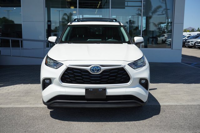2020 Toyota Highlander Hybrid XLE photo 2