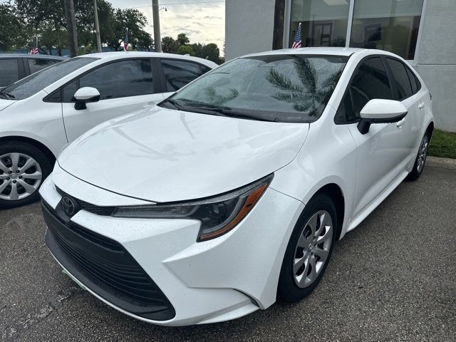 2023 Toyota Corolla LE photo 3