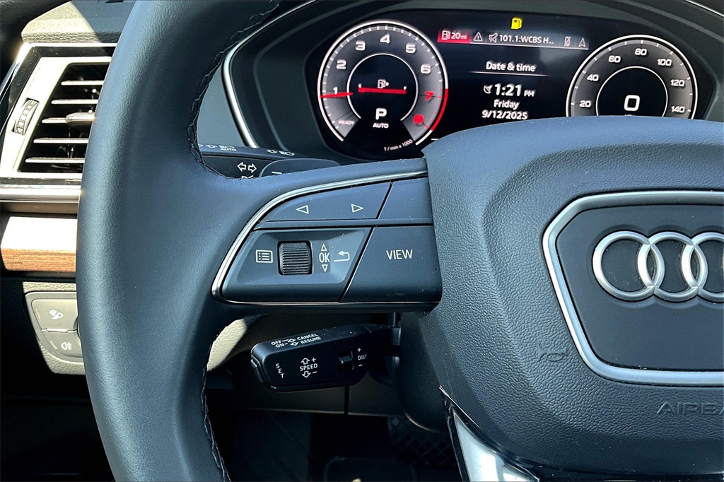 2025 Audi Q5 45 S line Premium Plus photo 11