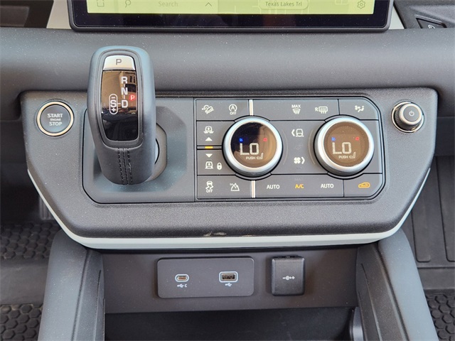 2024 Land Rover Defender 110 S photo 15