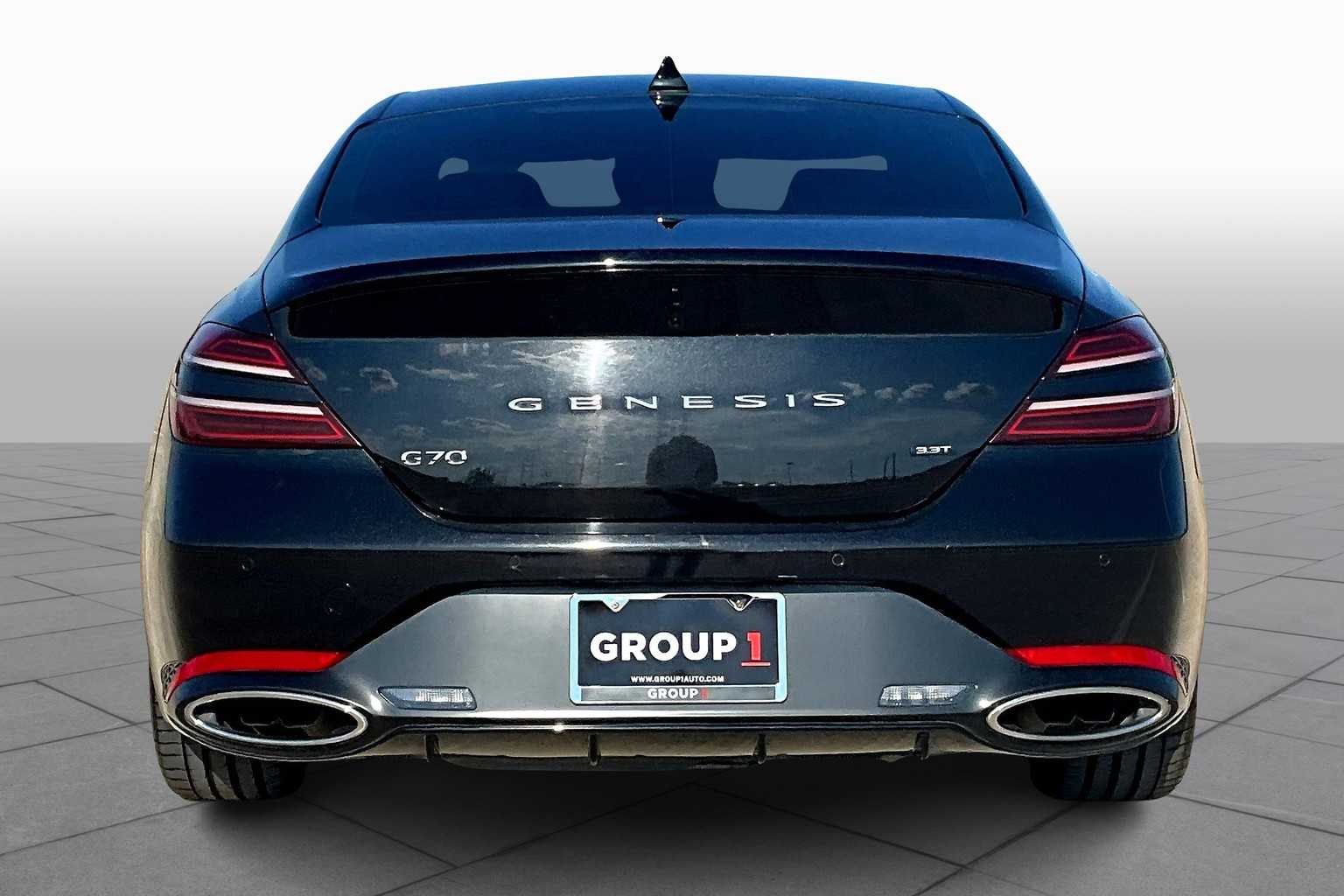 2022 Genesis G70 3.3T photo 4
