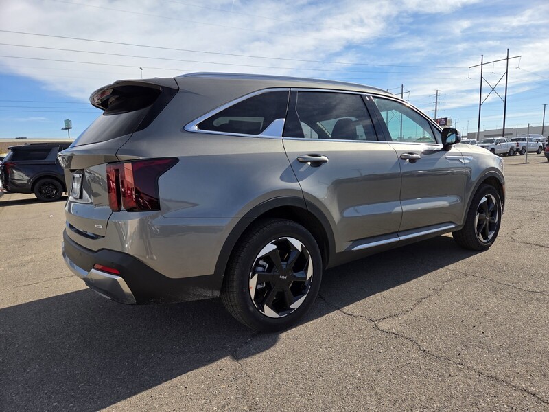 2026 Kia Sorento Hybrid EX photo 2