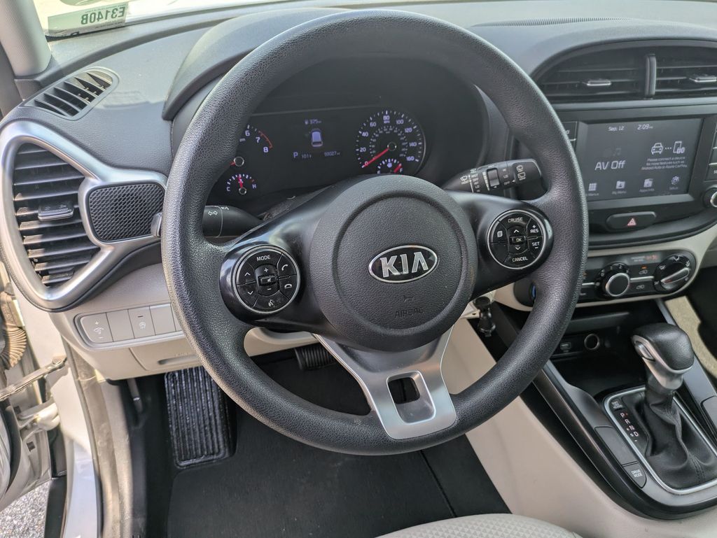 2020 Kia Soul LX S X-Line photo 11