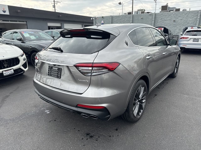 2022 Maserati Levante Modena photo 4