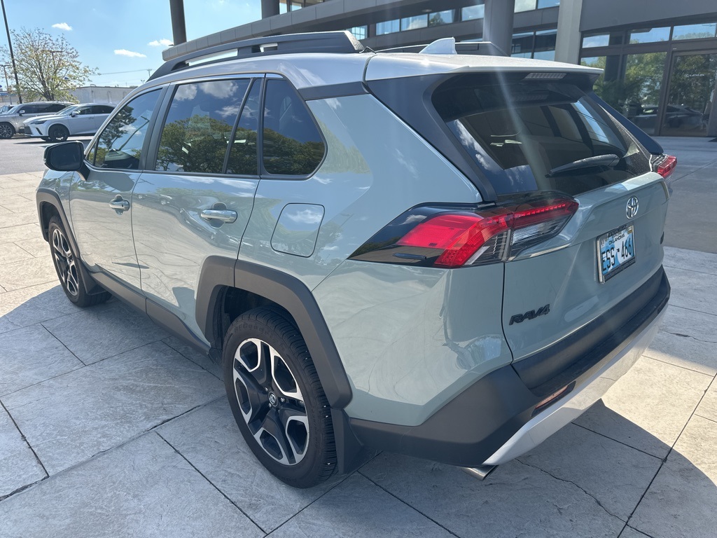 2019 Toyota RAV4 Adventure photo 3