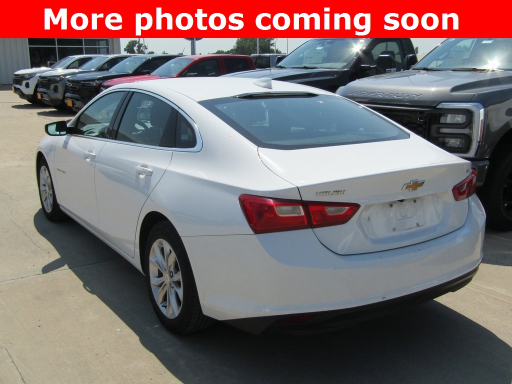 2023 Chevrolet Malibu 1LT photo 3