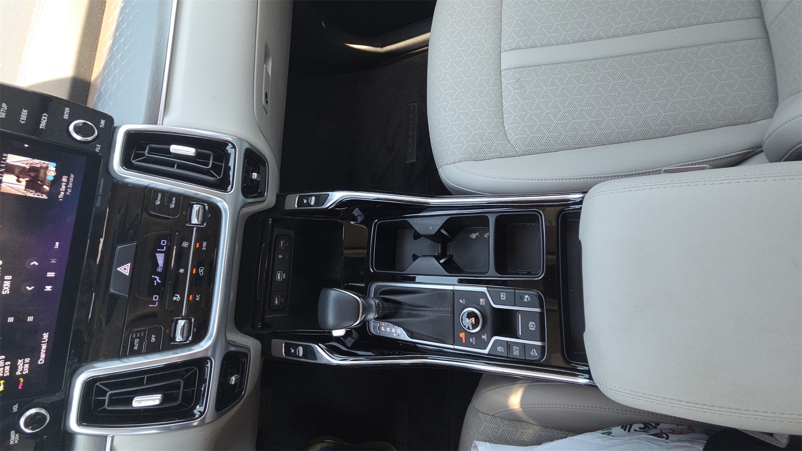 2023 Kia Sorento SX photo 29