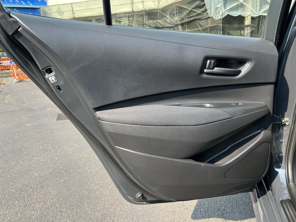 2023 Toyota Corolla LE photo 22