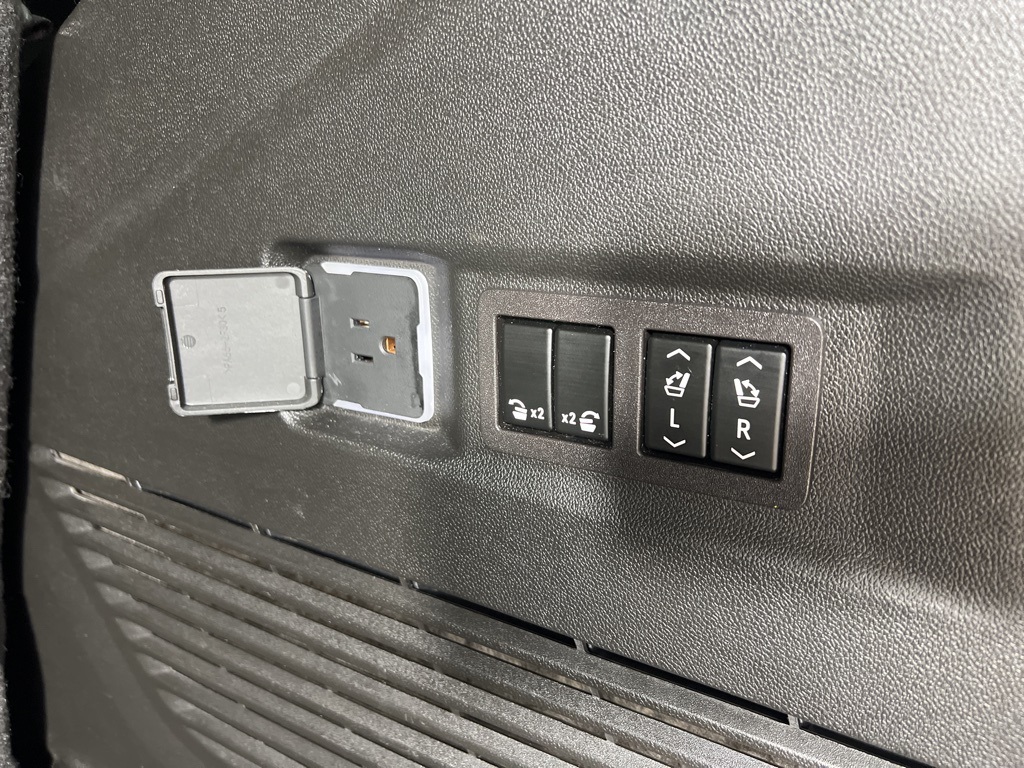 2023 Chevrolet Tahoe RST photo 28