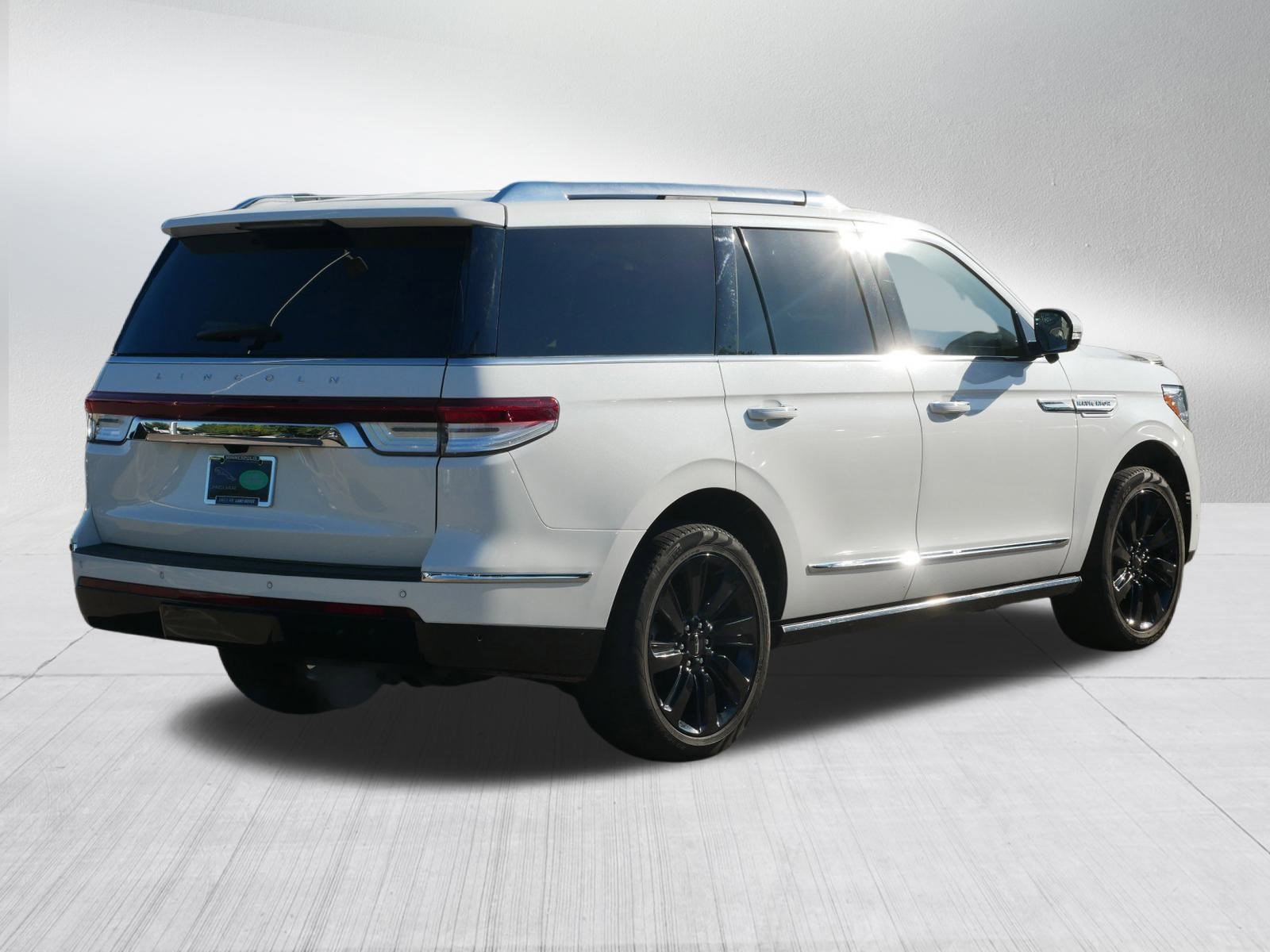 2023 Lincoln Navigator Reserve photo 2