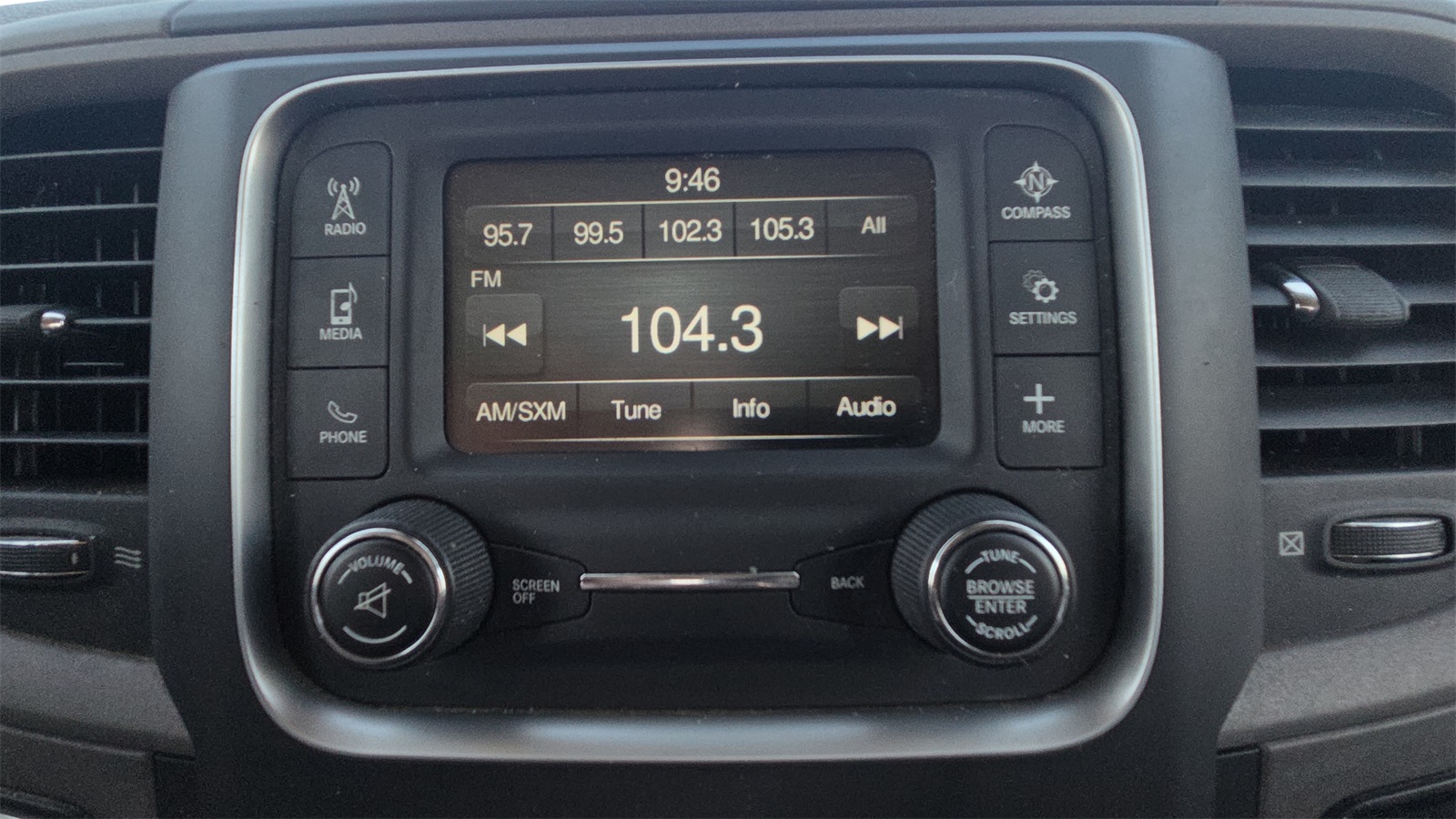 2018 Ram 1500 Tradesman photo 6
