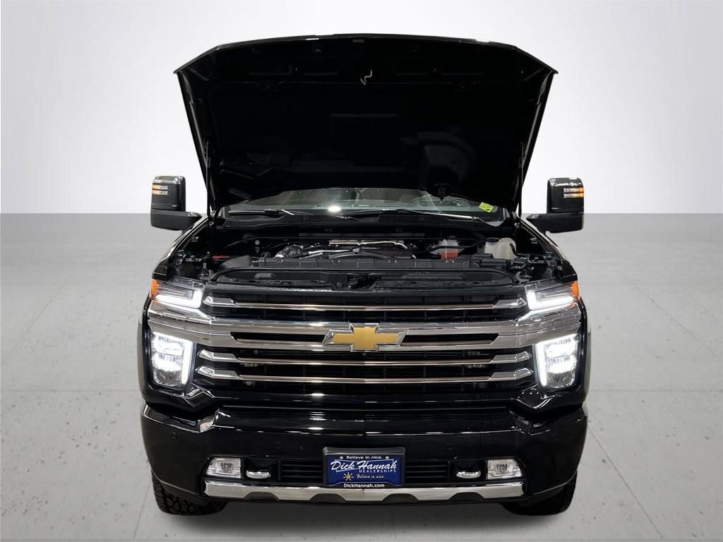 2023 Chevrolet Silverado 3500HD High Country photo 4