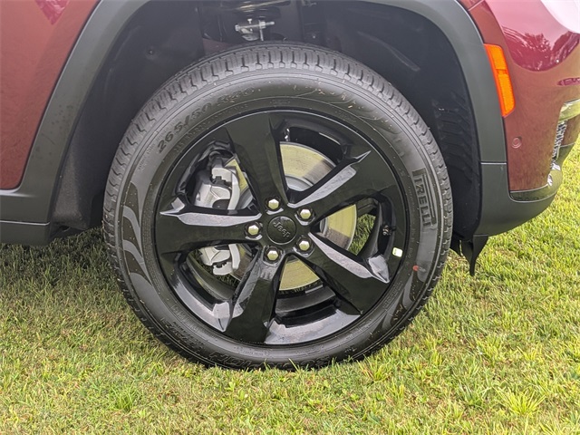 2025 Jeep Grand Cherokee Limited photo 8