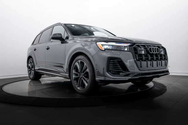 2026 Audi Q7 Premium Plus's photo