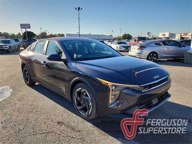 2025 Kia K4 EX's photo