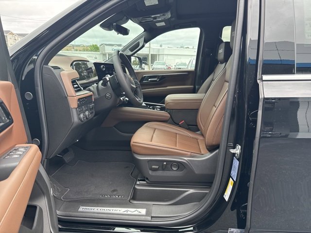 2025 Chevrolet Tahoe High Country photo 10