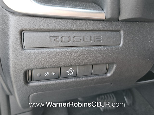 2024 Nissan Rogue S photo 18