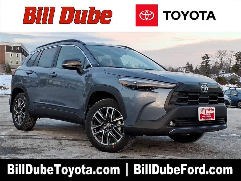 2026 Toyota Corolla Cross XLE's photo