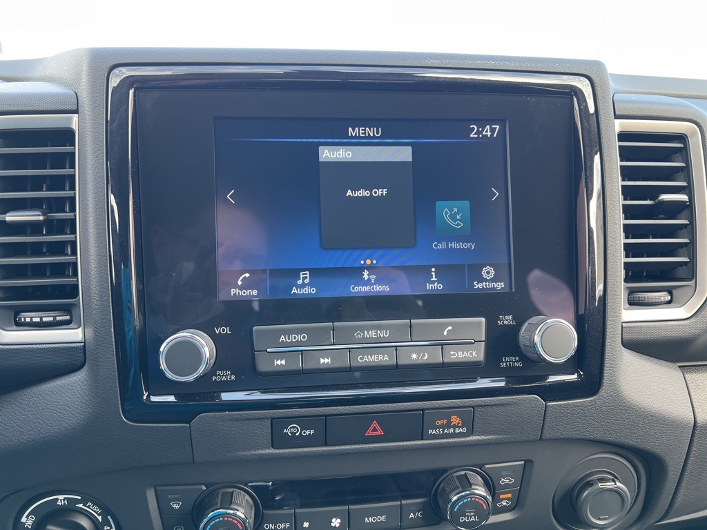 2024 Nissan Frontier SV photo 14