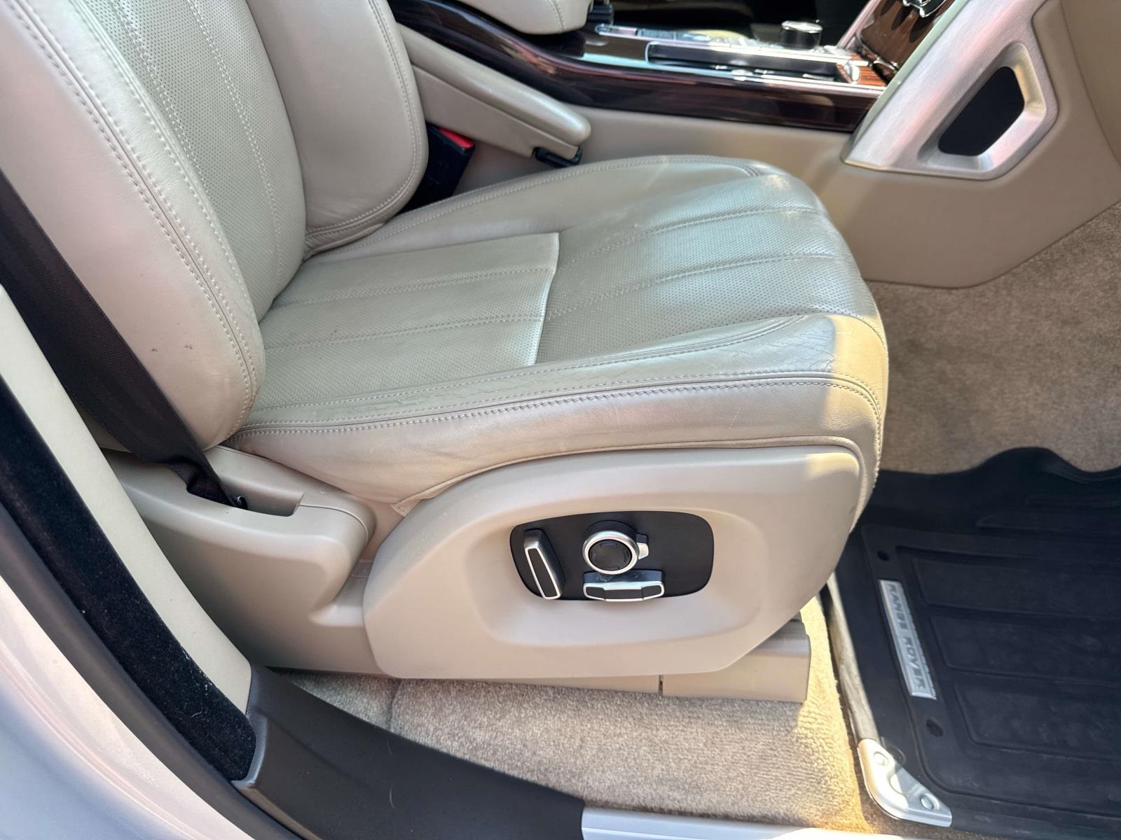 2016 Land Rover Range Rover SuperCharged HSE photo 11