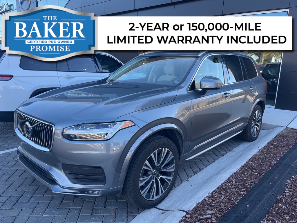 2020 Volvo XC90 Momentum's photo