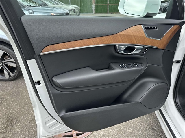 2023 Volvo XC90 Recharge T8 Plus photo 12