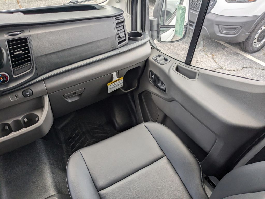 2025 Ford Transit photo 17