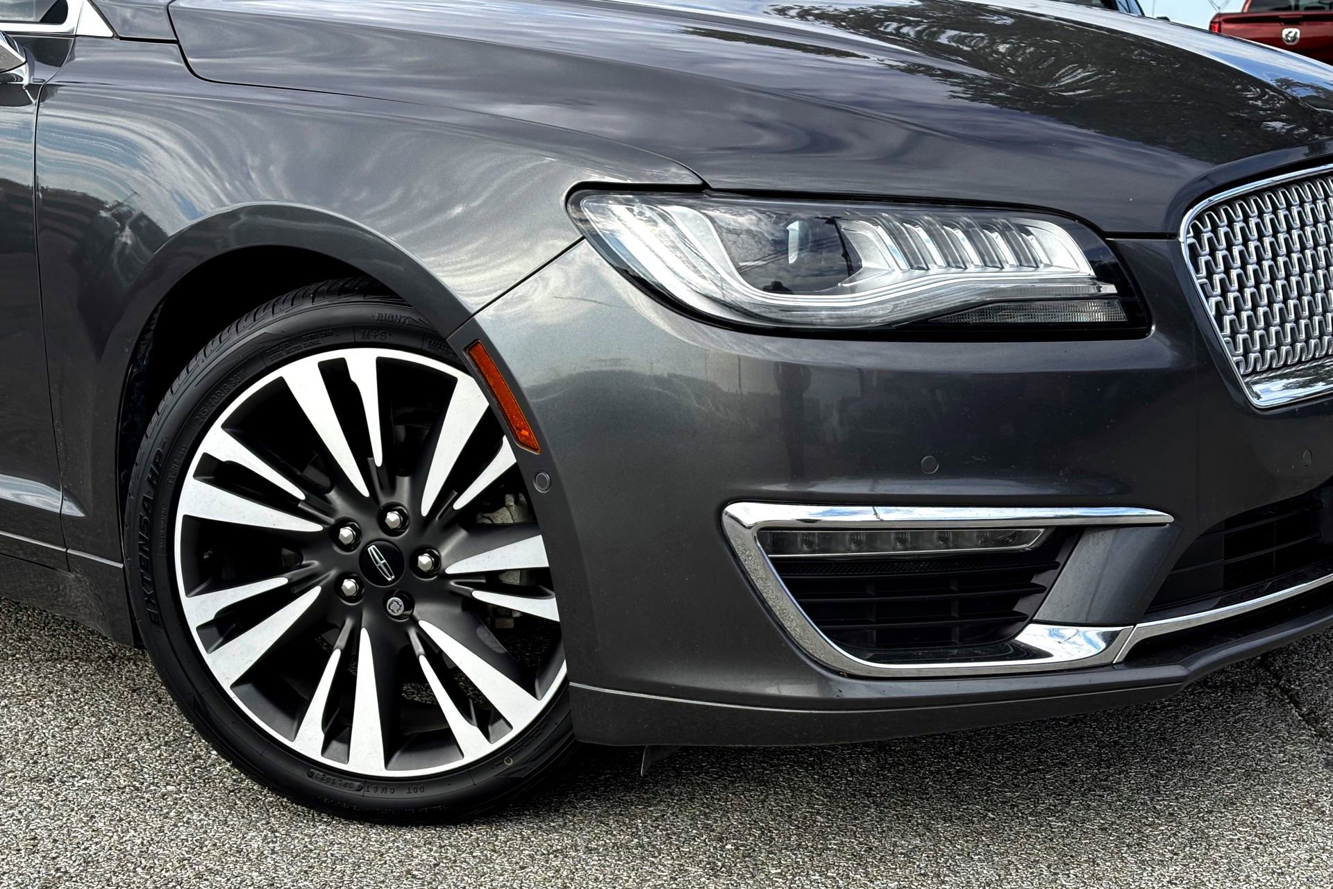2019 Lincoln MKZ Reserve photo 3