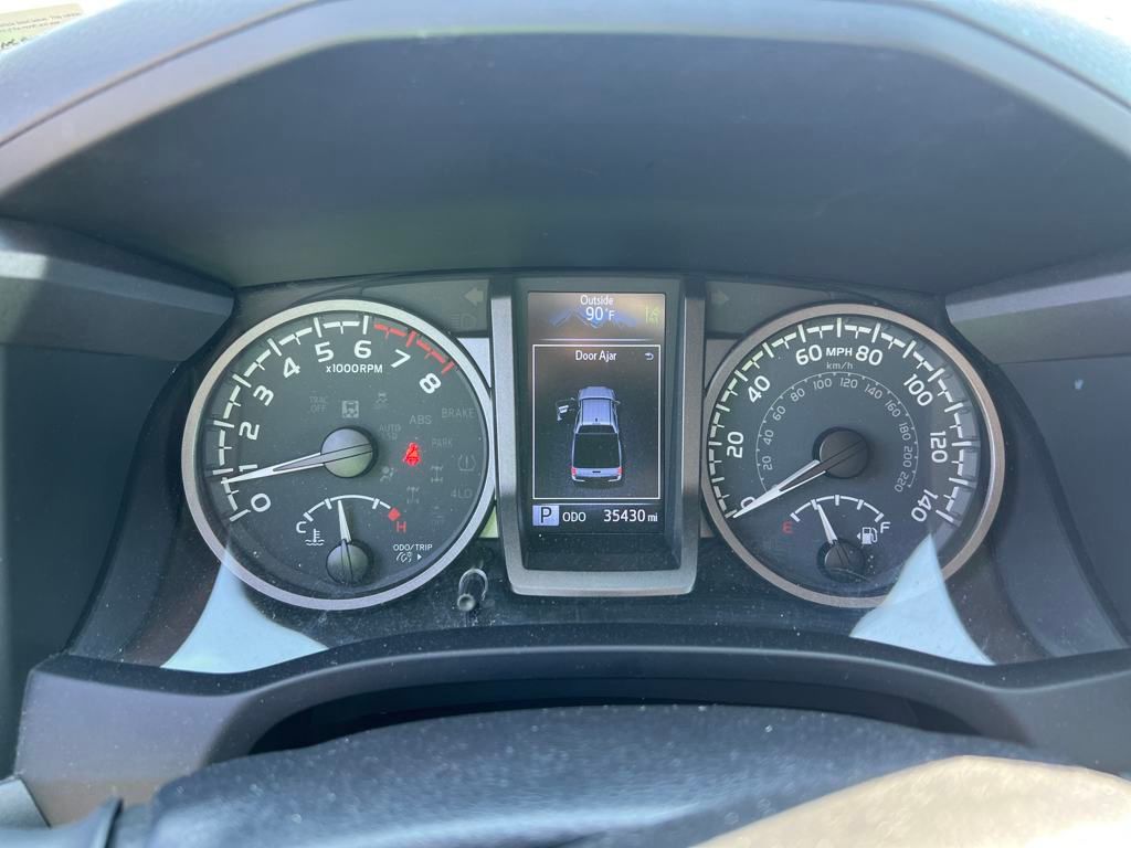 2023 Toyota Tacoma TRD Off-Road photo 15