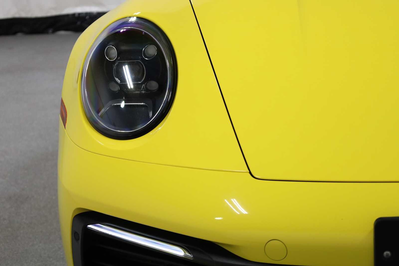 2022 Porsche 911 Cabriolet photo 14