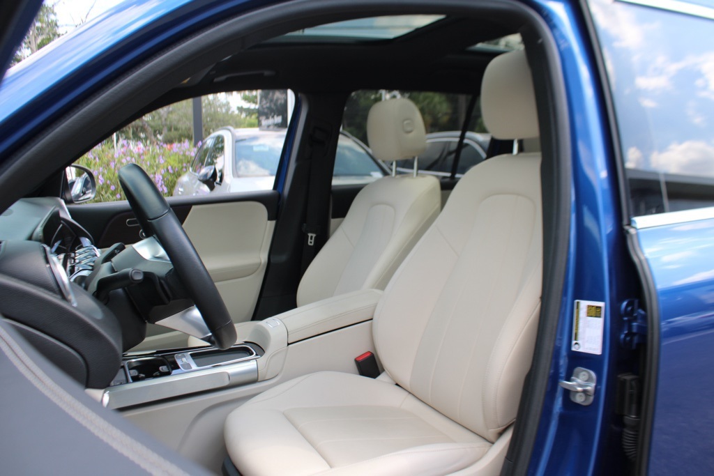 2024 Mercedes Benz GLB 250 photo 3