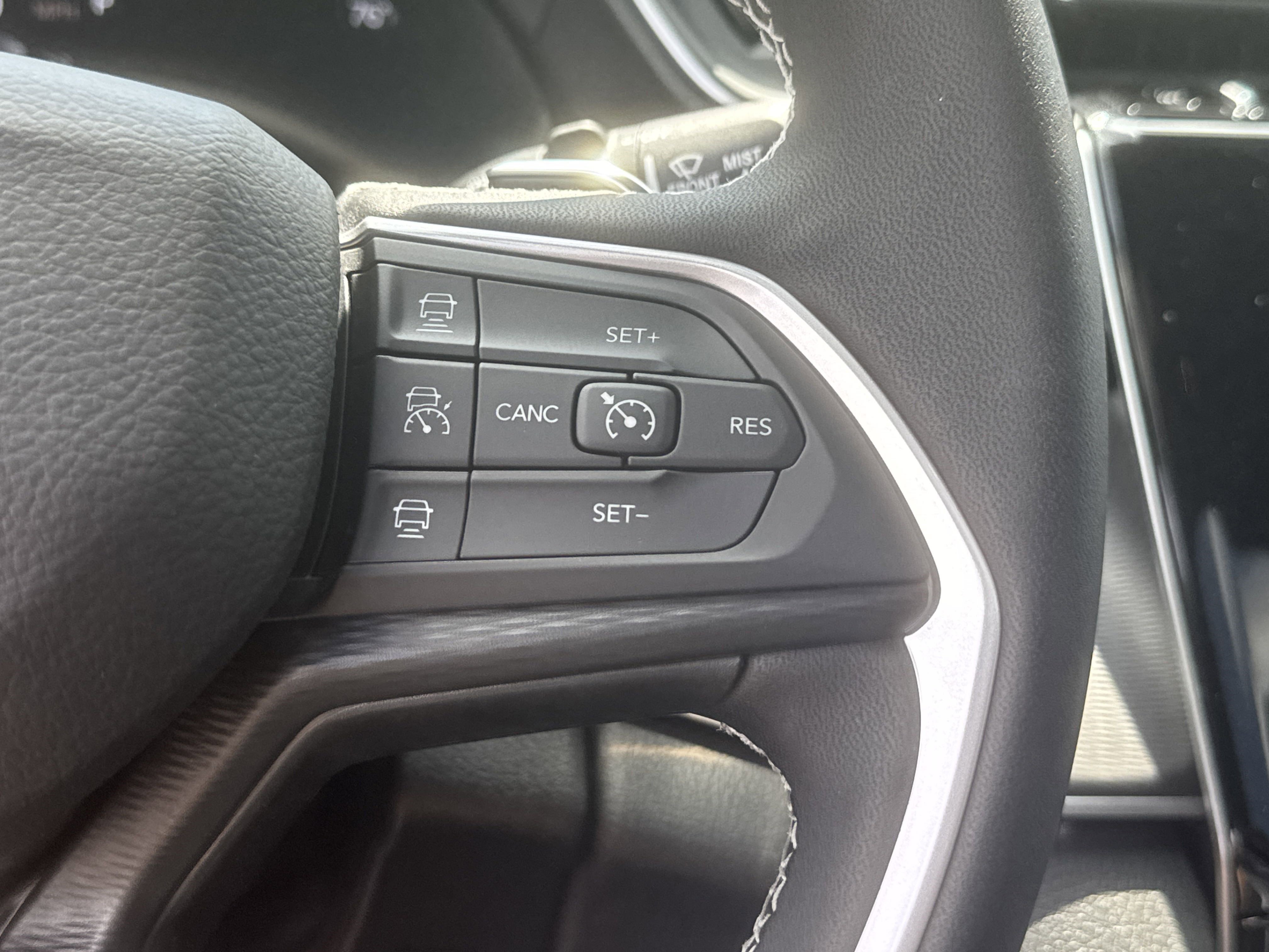 2025 Jeep Grand Cherokee Laredo X photo 17