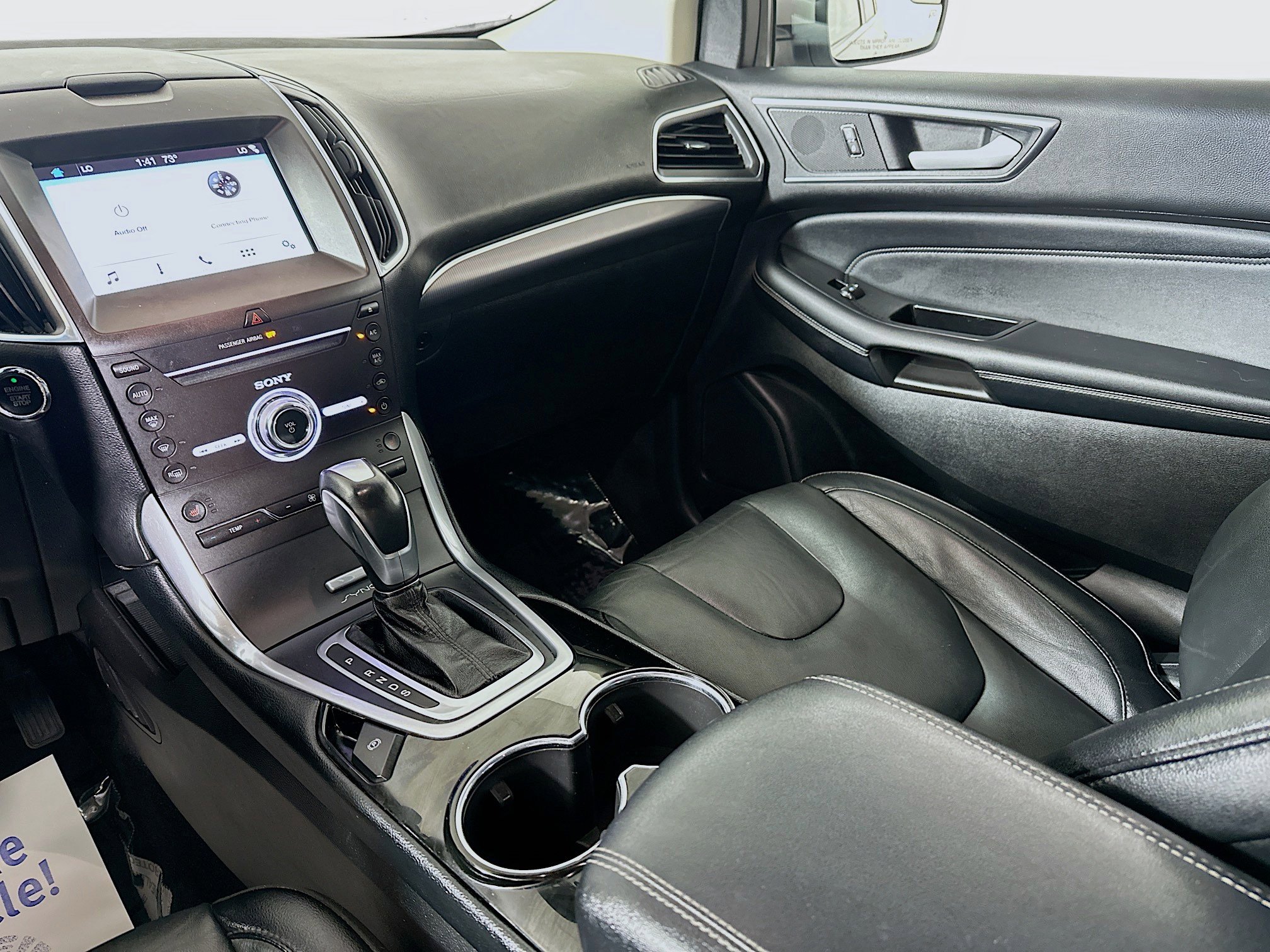 2017 Ford Edge Titanium photo 21