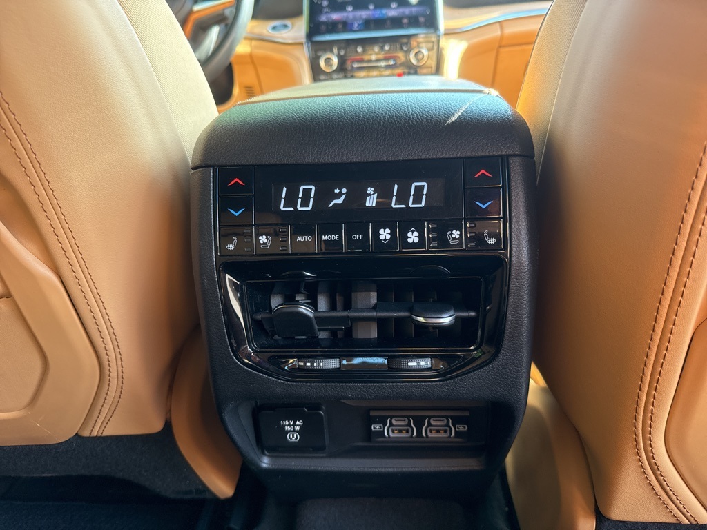 2021 Jeep Grand Cherokee L Summit Reserve photo 37
