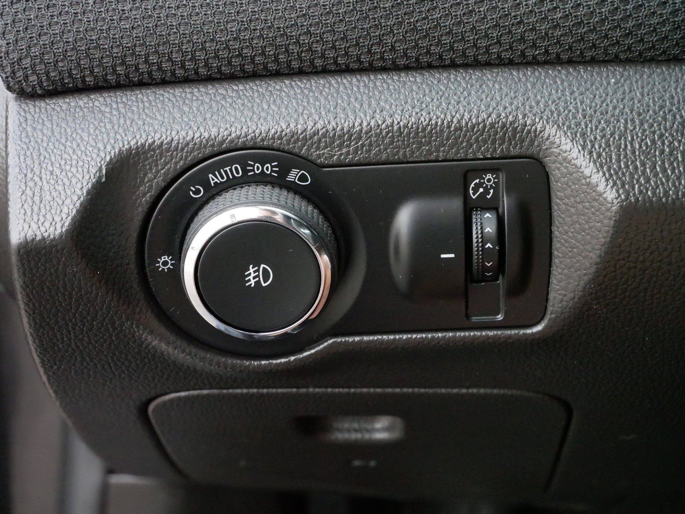 2014 Chevrolet Cruze photo 22