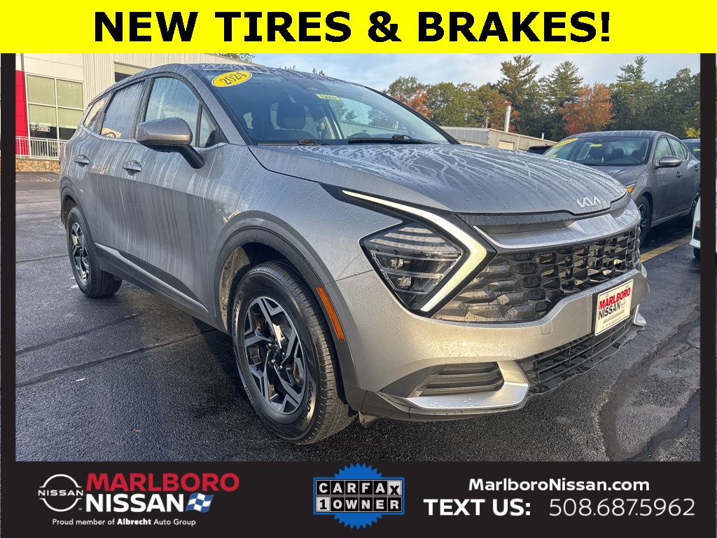 2024 Kia Sportage LX's photo