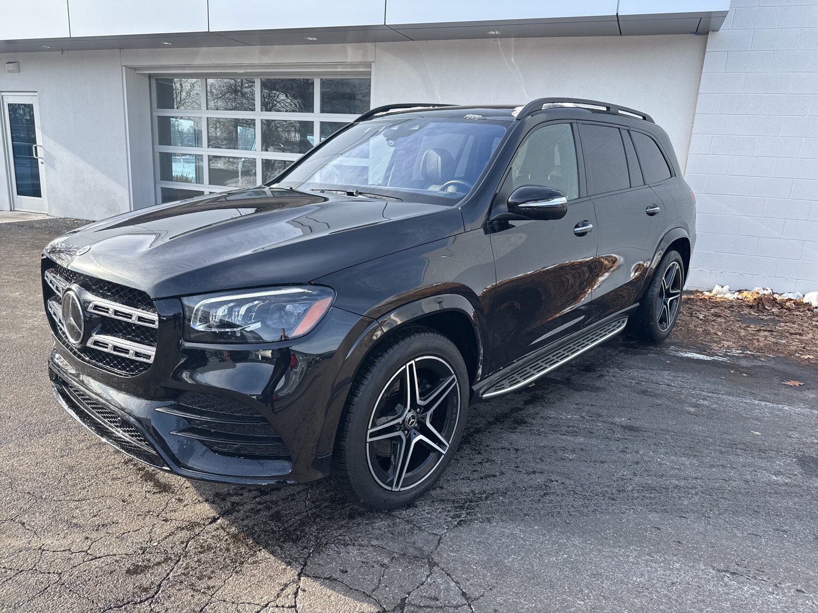 2023 Mercedes-Benz GLS Base's photo