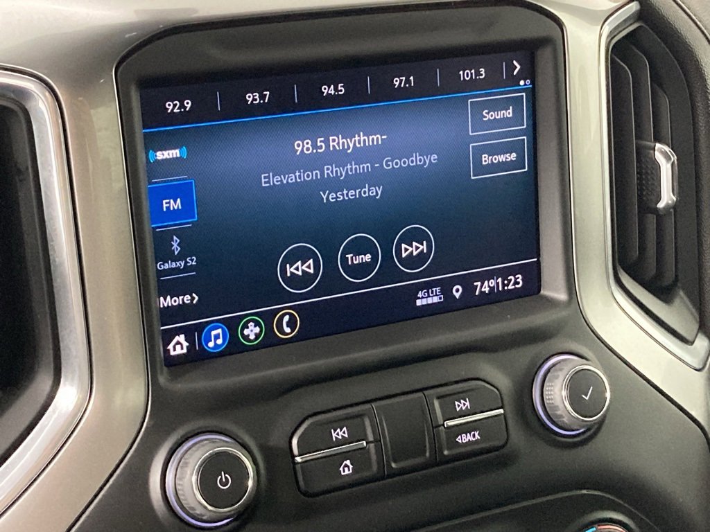 2022 Chevrolet Silverado 1500 RST photo 3