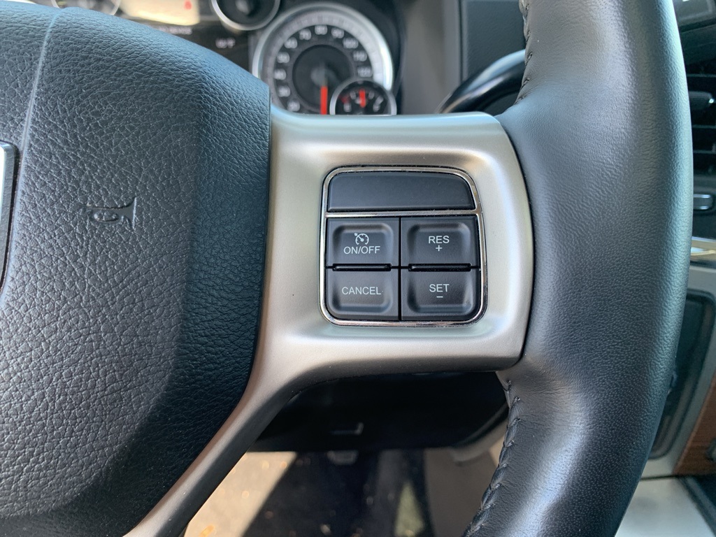 2016 Ram 2500 Laramie photo 14