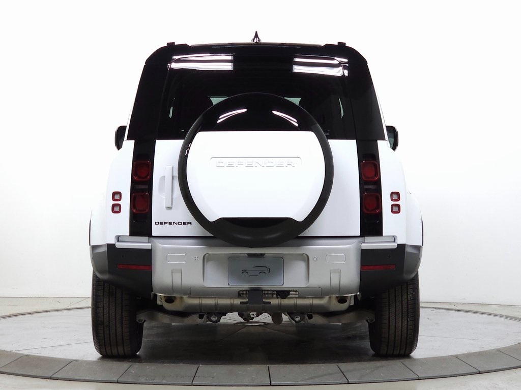 2025 LAND ROVER DEFENDER - Image 4